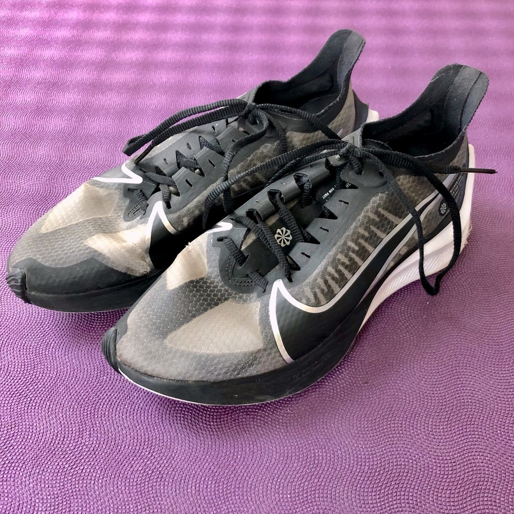 Women’s Nike Zoom Gravity sz. 8